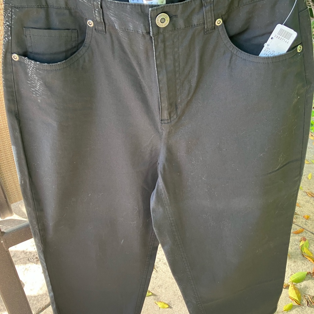 NWT Talbots 5 pocket crop jeans. Color Black. Size  6P